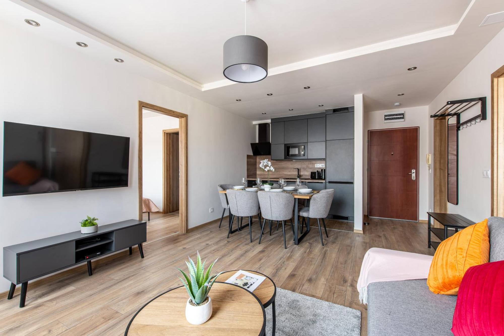 Ultra - New Modern * Budapest